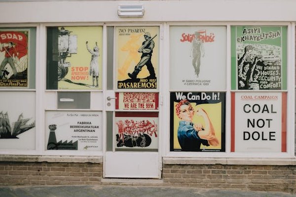 Découvrez les charmes de l'affiche Toulouse vintage