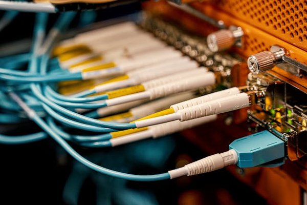 Fibre optique: comment choisir le bon câble?